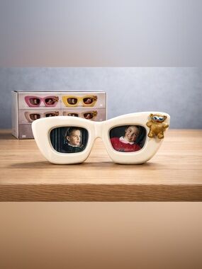 Vintage Ceramic Picture Frame Sunglasses Shape Light Pink Made In Taiwan New